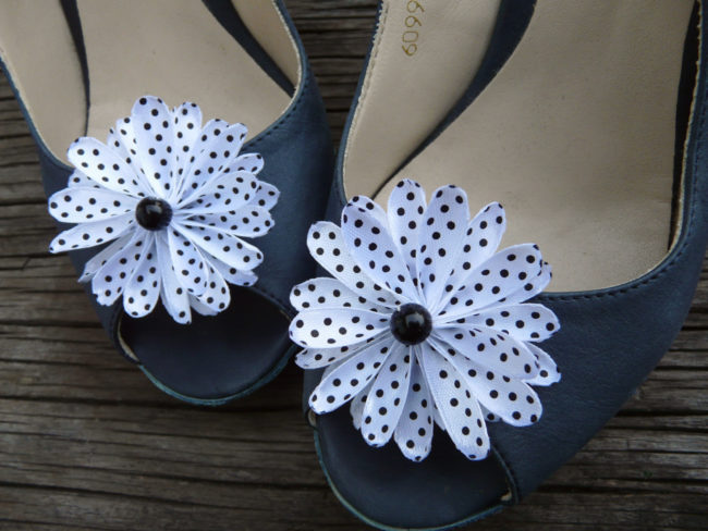 black-and-white polka dot shoe clips