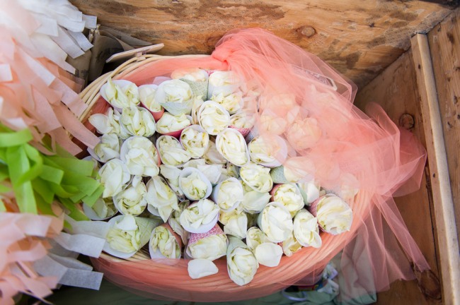 flower bunch with pink tulle