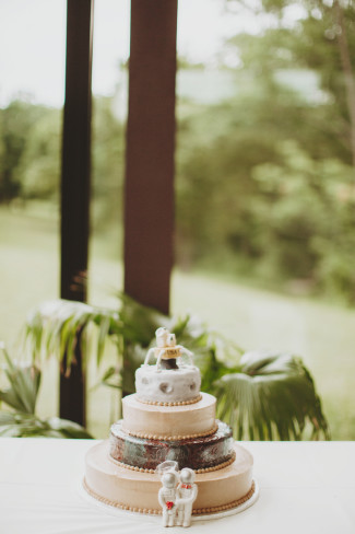 Space themed wedding cake created by Clementine, Cristin Dadant
