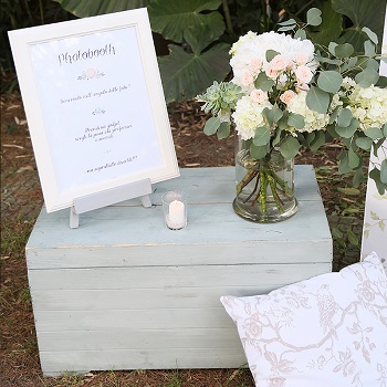 Homemade Photobooth sign for wedding