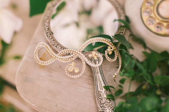 10 Best Bridal Combs to Wear for a Unique Look - Love & Lavender