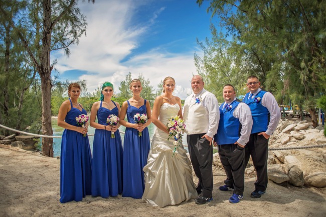bridesmaids in cobalt blue dresses