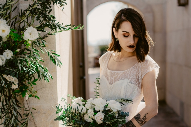 The Modern Romantic Shoot at Paso Robles Castle feature