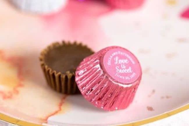 personalized_reese’s_peanut_butter_cups_wedding_favors