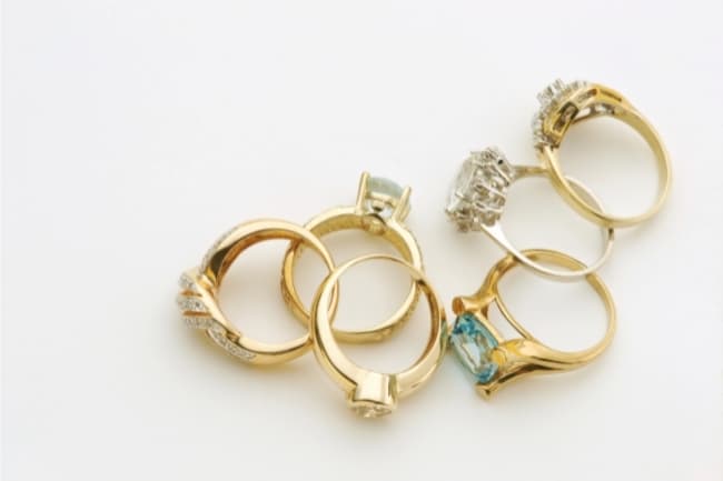 gold and diamond rings