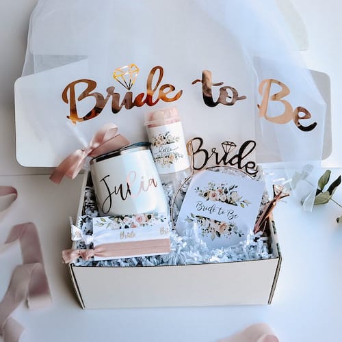 65 Best Christmas Gifts For Bride To Be That'll Fulfill Her Heart – Loveable-hangkhonggiare.com.vn
