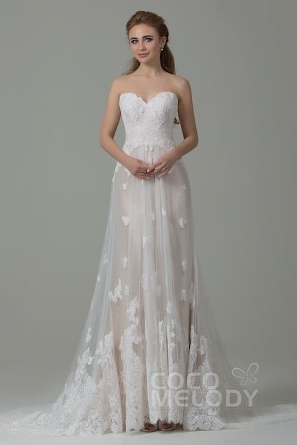  Sheath-Column Lace Wedding Dress