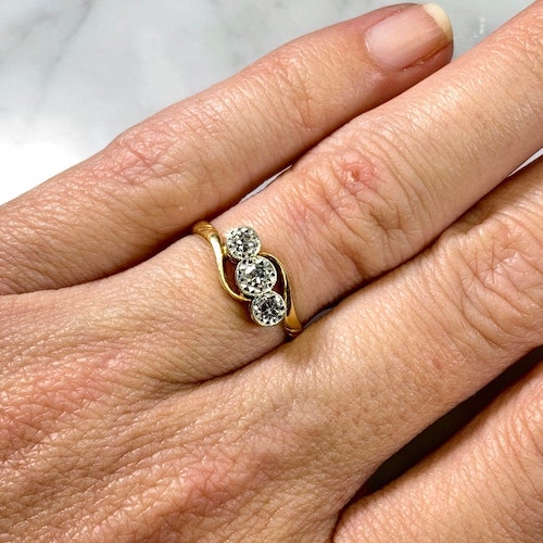 Antique Art Deco Diamond Engagement Ring