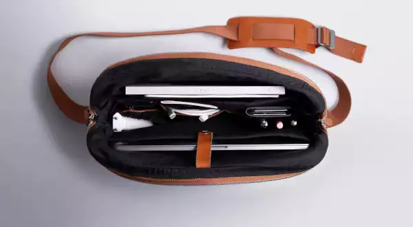 MacBook Leather Messenger Bag