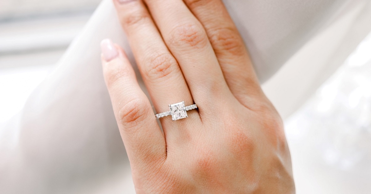1.5 Carat Diamond Ring: Price, Sizes, and Where to Buy